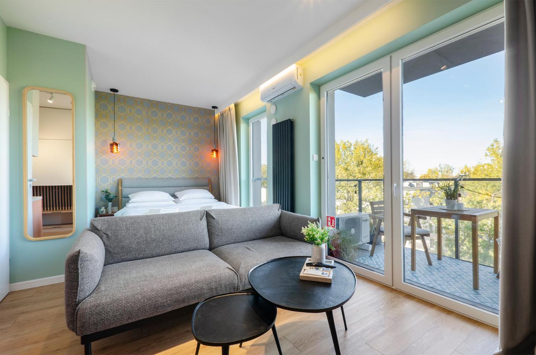 Queen Size Bed - Apartament Obok Manufaktury W Centrum Lodzi - Parking Gratis!!! المظهر الخارجي الصورة
